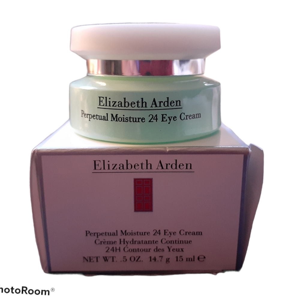 Elizabeth Arden NEW